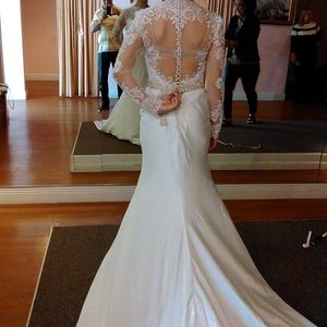 Never worn allure wedding dress